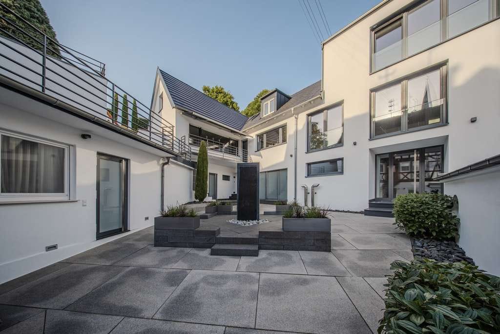 Immobilie in Dörrenbach - Exklusives Anwesen mit Neubau und Fachwerkhaus - ein Zuhause mit Charakter und vielen Möglichkeiten - Bild 1