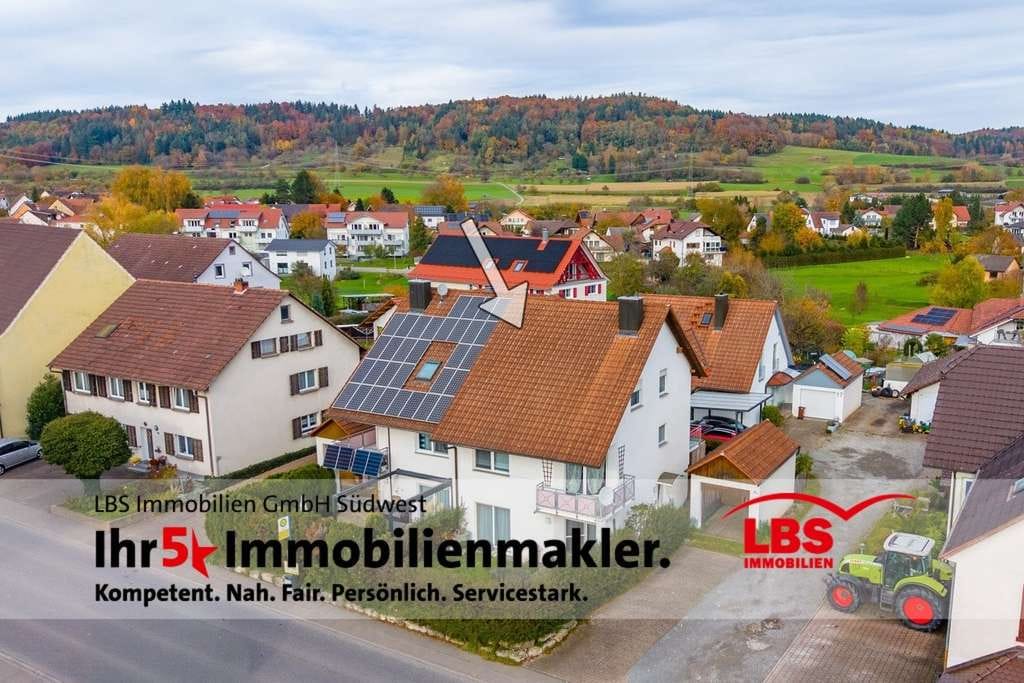 Immobilie in Orsingen-Nenzingen - Doppelhaushälfte mit Ausbaureserve in zentraler Lage von Nenzingen! - Bild 0