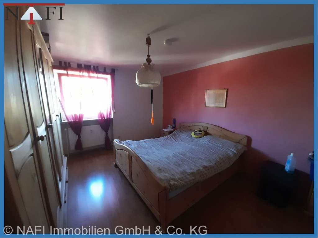 Immobilie in Rothenburg ob der Tauber - Großzügiges Wohnen: 4,5 Zimmer mit Balkon  Aufzug - Bild 2