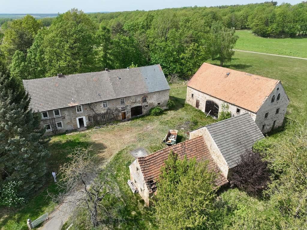Immobilie in Waldhufen - Idyllisches Anwesen mit 18 ha pachtfreiem Land und historischem Dreiseithof zw. Görlitz und Bautzen - Bild 2