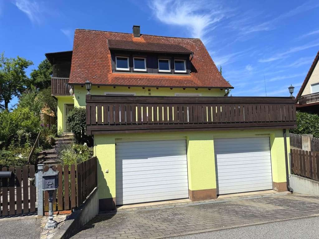 Immobilie in Abenberg - KILIAN IMMOBILIEN! EFH MIT 2 WOHNUNGEN MIT 146 M² WFL IN ABENBERG! KELLER * EBK * 3 GARAGEN - Bild 1