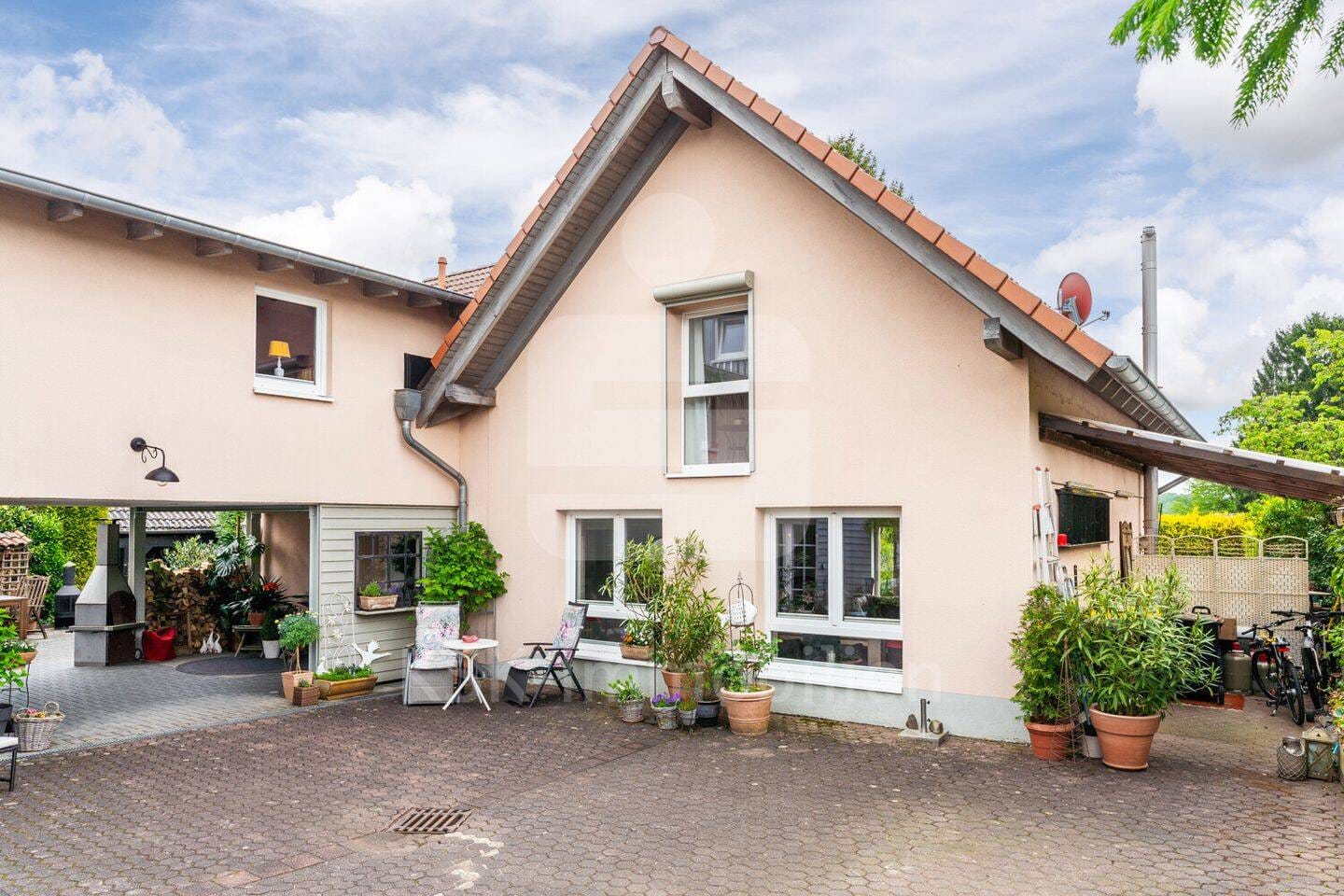 Immobilie in Neunkirchen-Seelscheid - Drei Epochen, ein Refugium: Historisches Hof-Ensemble mit modernem Esprit in Seelscheid-Stein! - Bild 3