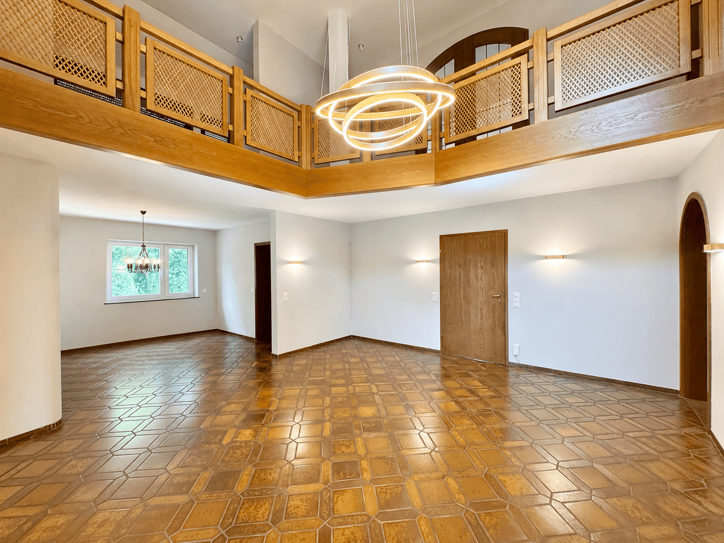 Immobilie in Igensdorf - Energetisch sanierte Villa mit Pool & 3 Garagen auf ruhigem, parkähnlichem Grundstück - Bild 4