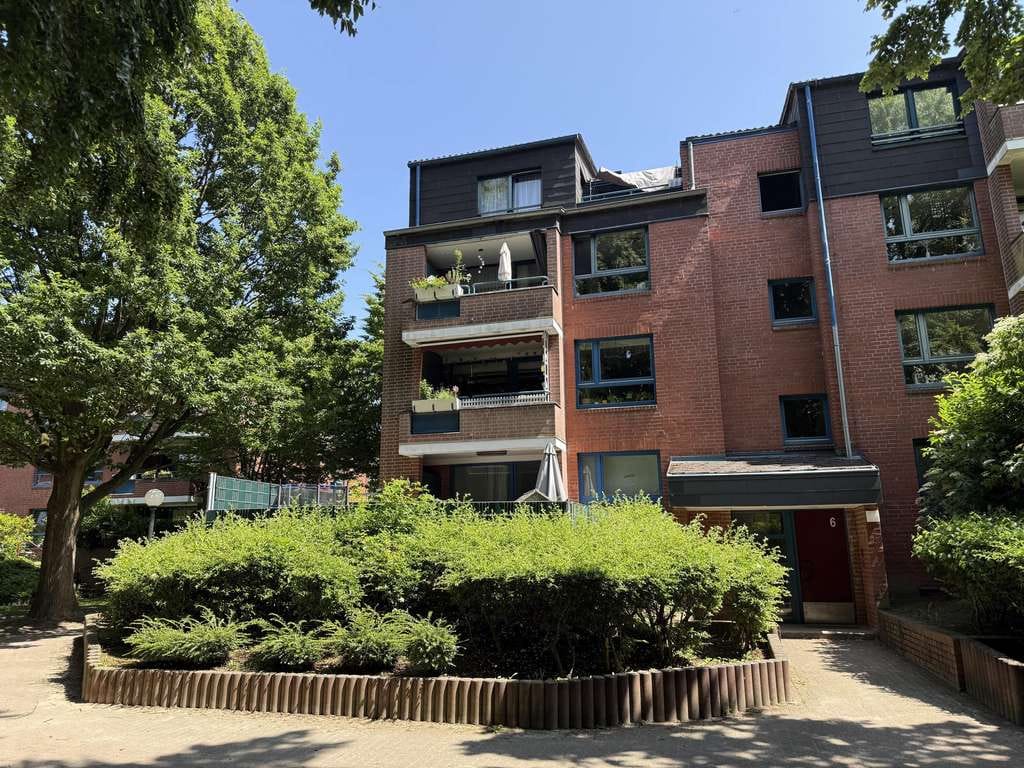 Immobilie in Ahrensburg - Modernisiert und familienfreundlich! - Bild 0