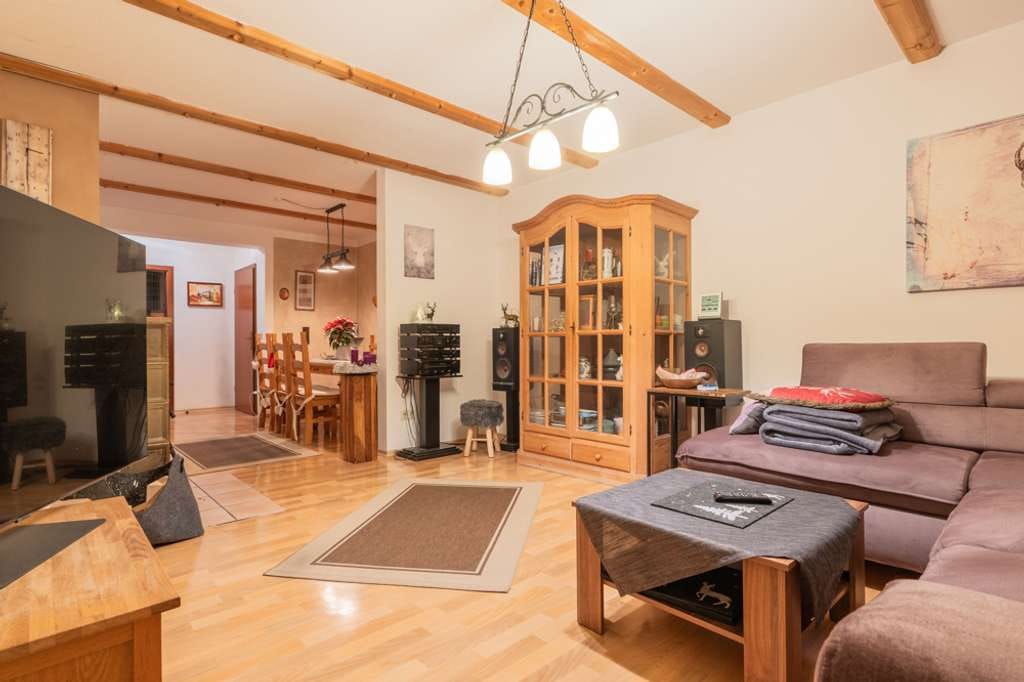 Immobilie in Salzweg - Kapitalanlage in Salzweg: 3-Zimmer-EG-Wohnung in ruhiger Lage mit Festgarage und Garten - Bild 2