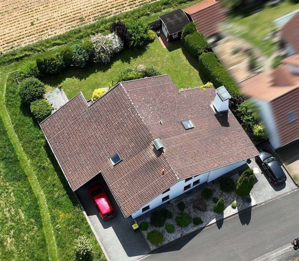 Immobilie in Leinach - Familienparadies im Landhausstil – großzügiges Zuhause in ruhiger Ortsrandlage - Bild 1