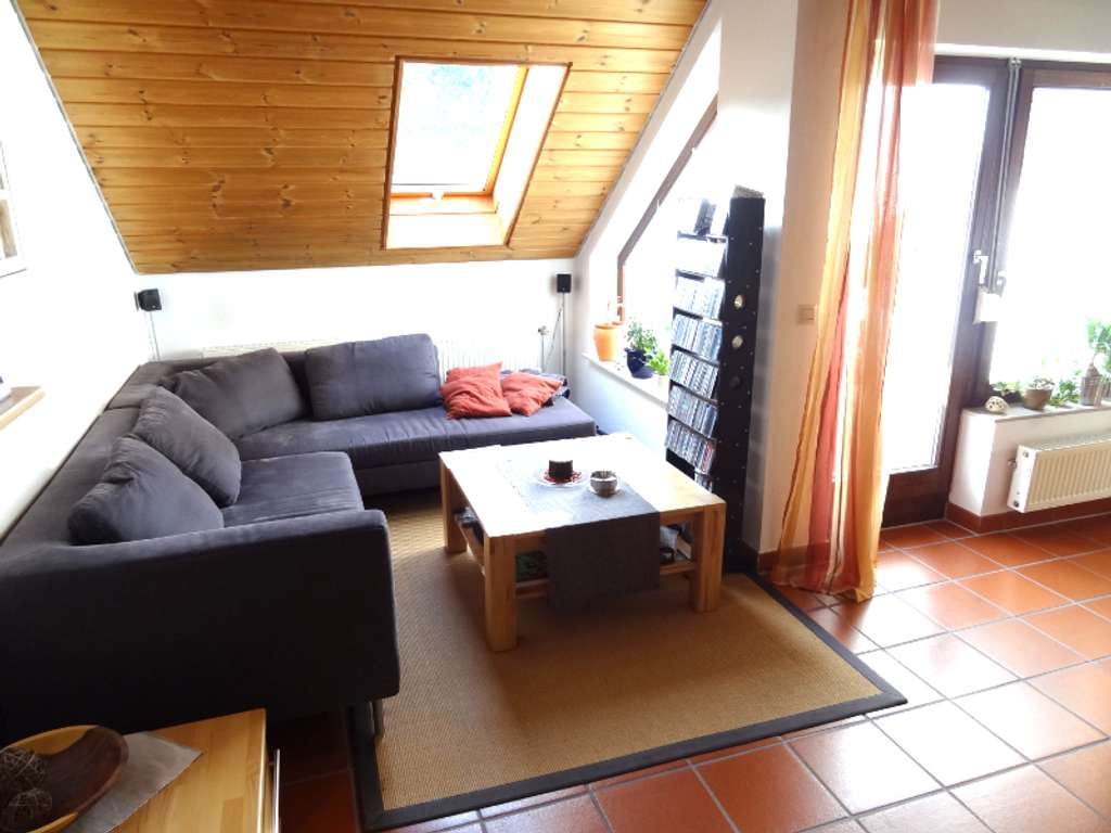 Immobilie in Holzgerlingen - Sonnige und wunderschöne Maisonettenwohnung mit Süd Terrasse - Bild 2