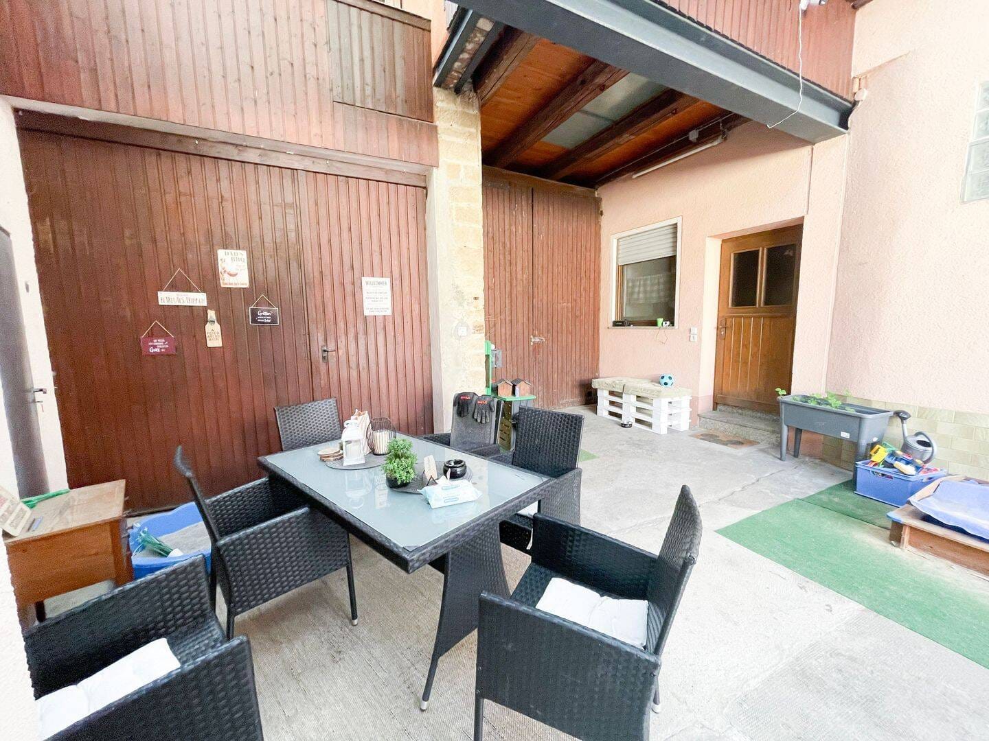 Immobilie in Riedbach - Freistehendes, saniertes Einfamilienhaus in Humprechtshausen mit viel Nutzfläche und großzügigem Hof - Bild 3
