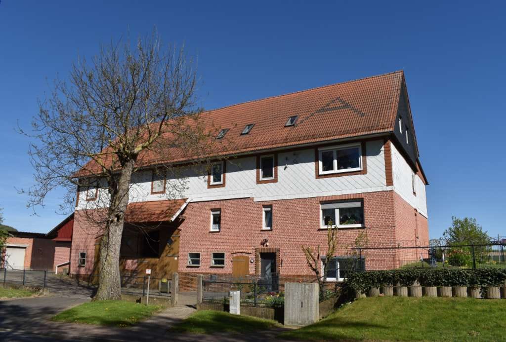 Immobilie in Wolfhagen - Ca. 25 min. bis Kassel: Landwirtschaftliches Anwesen - für Selbstnutzung, Tierhaltung, Beruf & Hobby - Bild 0