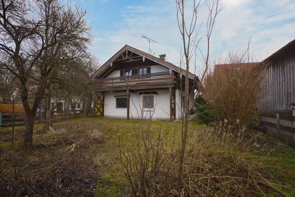 Immobilie in Valley - *NEU* Charmantes Einfamilienhaus mit großem Garten und Potential in ruhiger Lage von Mitterdarching - Bild 1