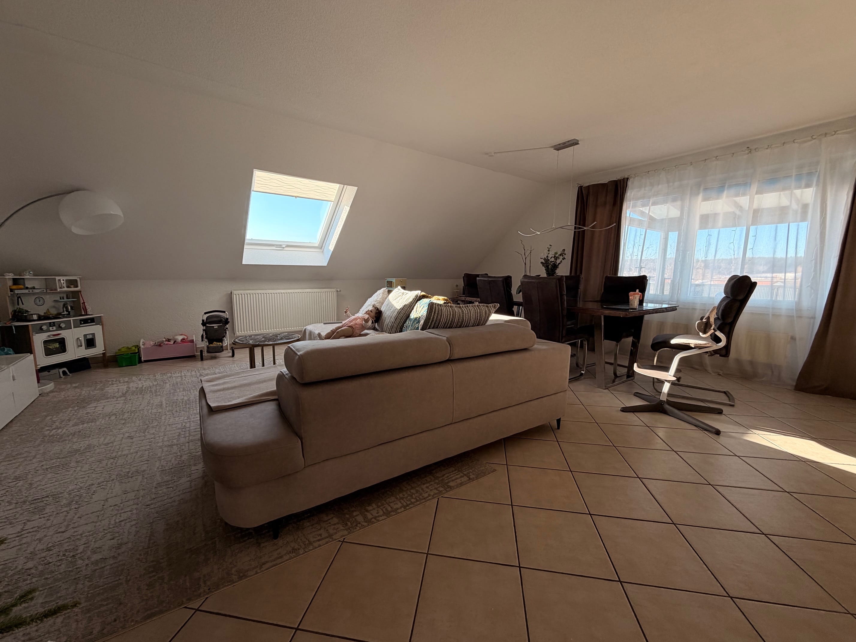 Immobilie in Villingendorf - Gepflegte 4,5 Zimmer-Maisonette-Wohnung mit 2 Stellplätzen in Villingendorf - Bild 3