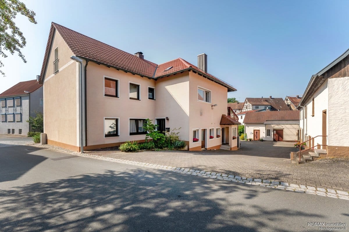 Immobilie in Wilhelmsdorf - Viel Platz zum Wohnen und Arbeiten - Bild 4
