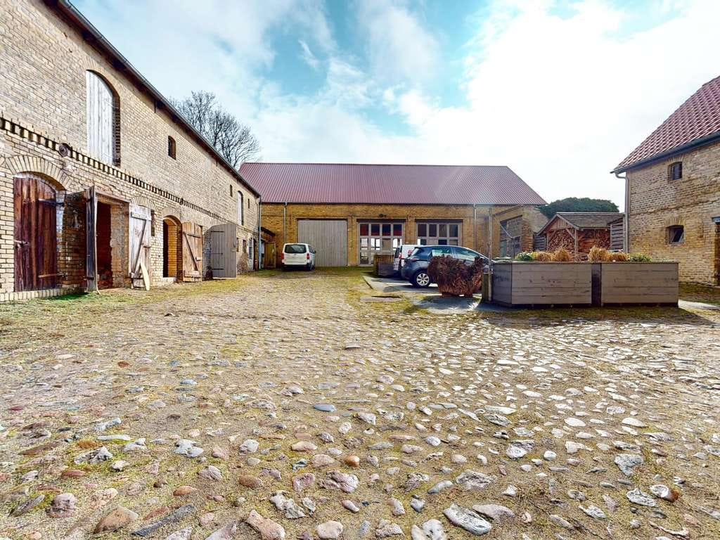Immobilie in Niedergörsdorf - Vierseithof: Vielfältig nutzbar mit Scheune, Garage, Remise, Werkstatt, Stall und Garten - Bild 3