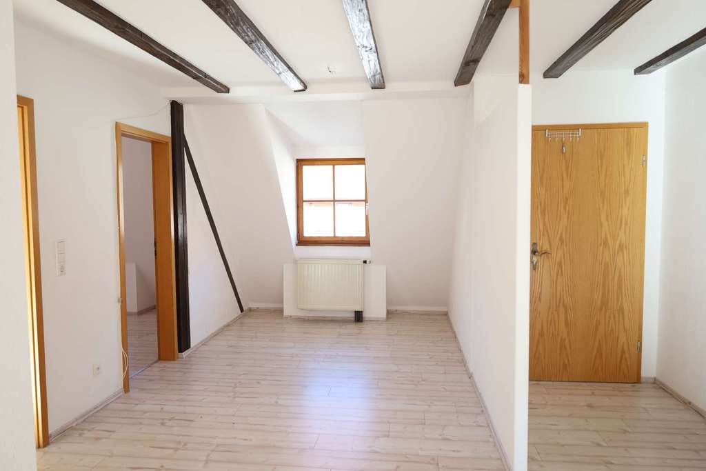 Immobilie in Rosenfeld - CHARMANTE WOHNUNG: mit 5-Zimmer, Rosenfeld - Bild 2