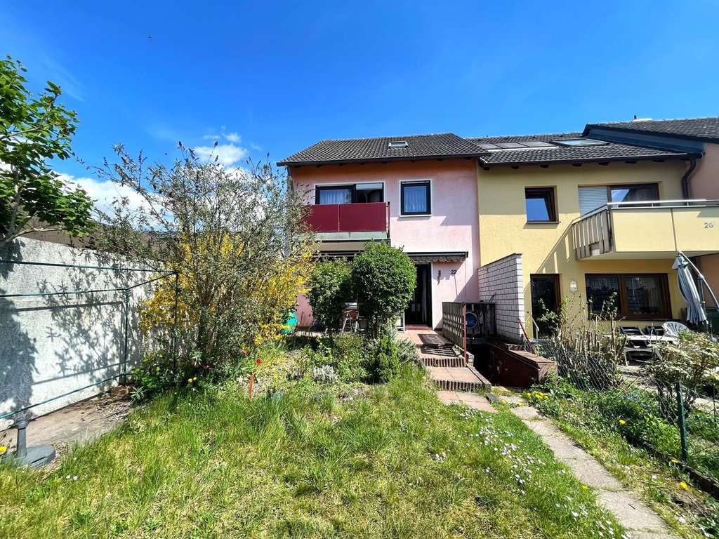 Immobilie in Feucht - Gepflegtes Reiheneckhaus mit Garage in Feucht! - Bild 1