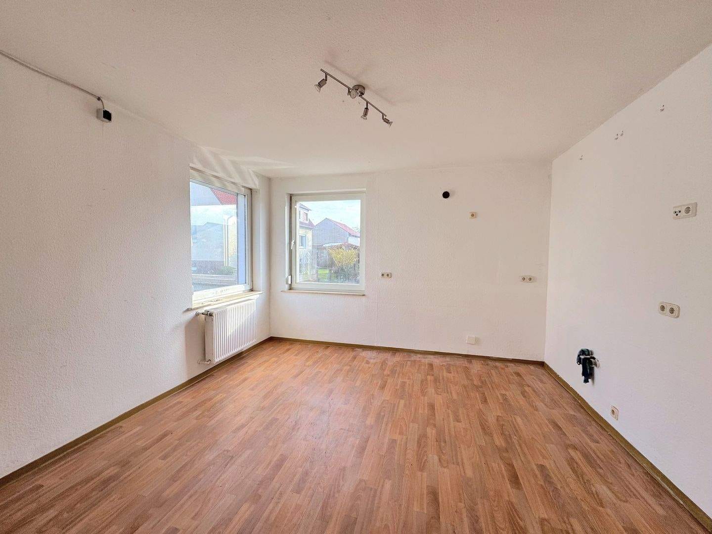 Immobilie in Duderstadt - Überwiegend modernisiertes Einfamilienhaus mit Potenzial - Bild 4