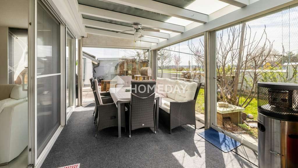 Immobilie in Heldenstein - Stilvolles Einfamilienhaus mit Wellnessbereich und großzügigem Innenhof in Haigerloh - Bild 1