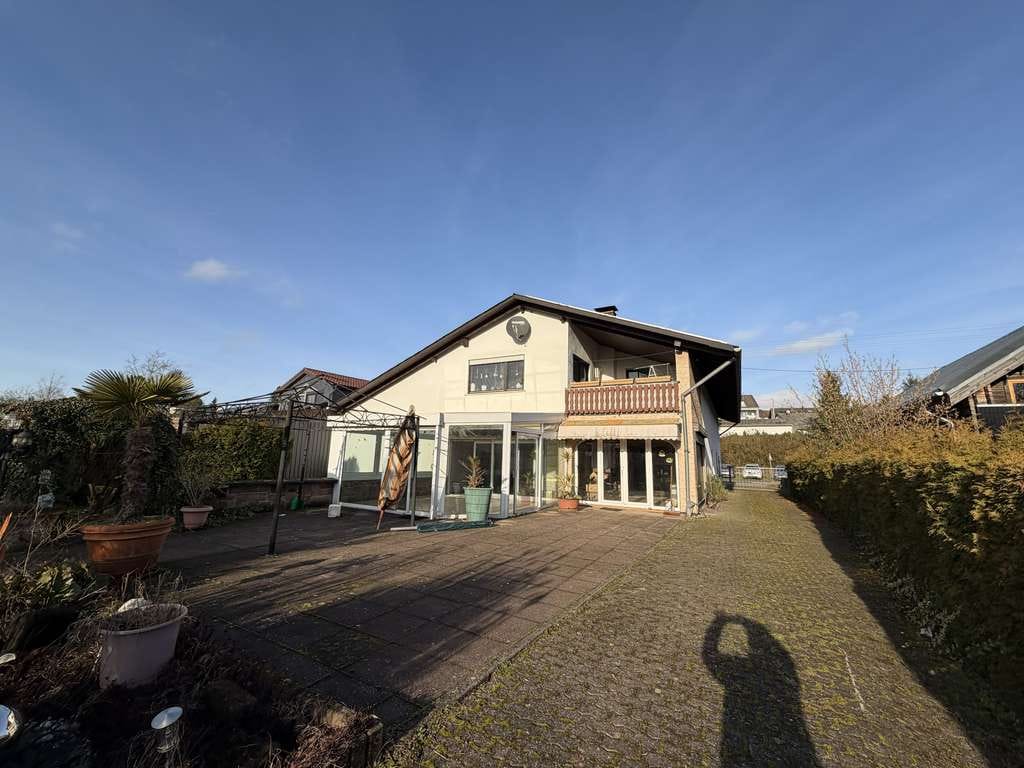 Immobilie in Lebach - Großes 1 bis 2 Familienhaus in Lebach - Bild 0