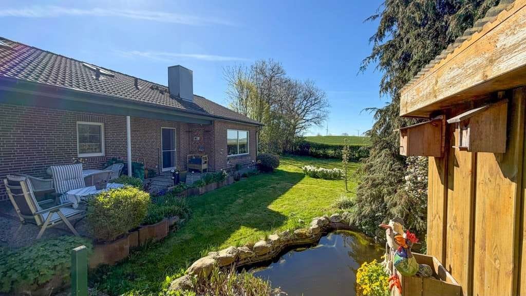 Immobilie in Hürup - Großzügiger Bungalow mit Terrasse, Sauna‑Keller und flexibler Grundriss für 1 oder 2 Wohneinheiten - Bild 2