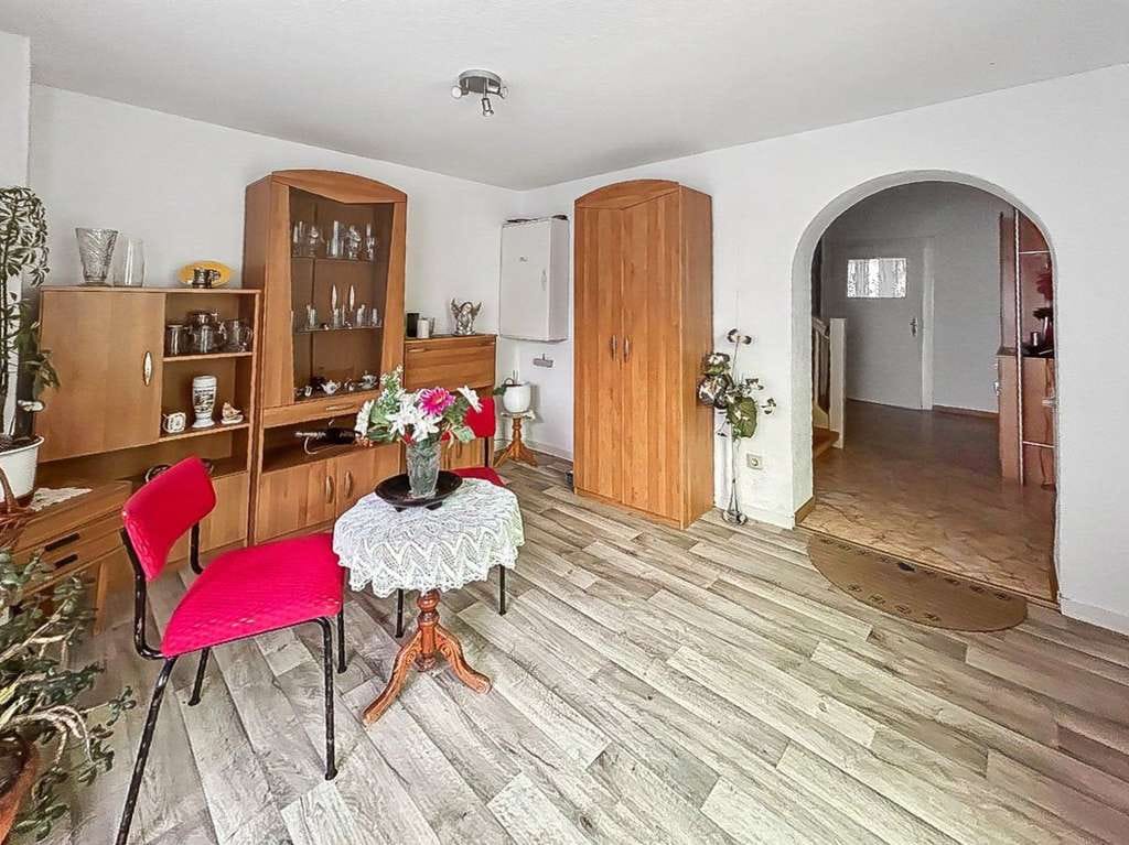 Immobilie in Braunsbedra - Einfamilienhaus mit großem Grundstück in Braunsbedra - Bild 3