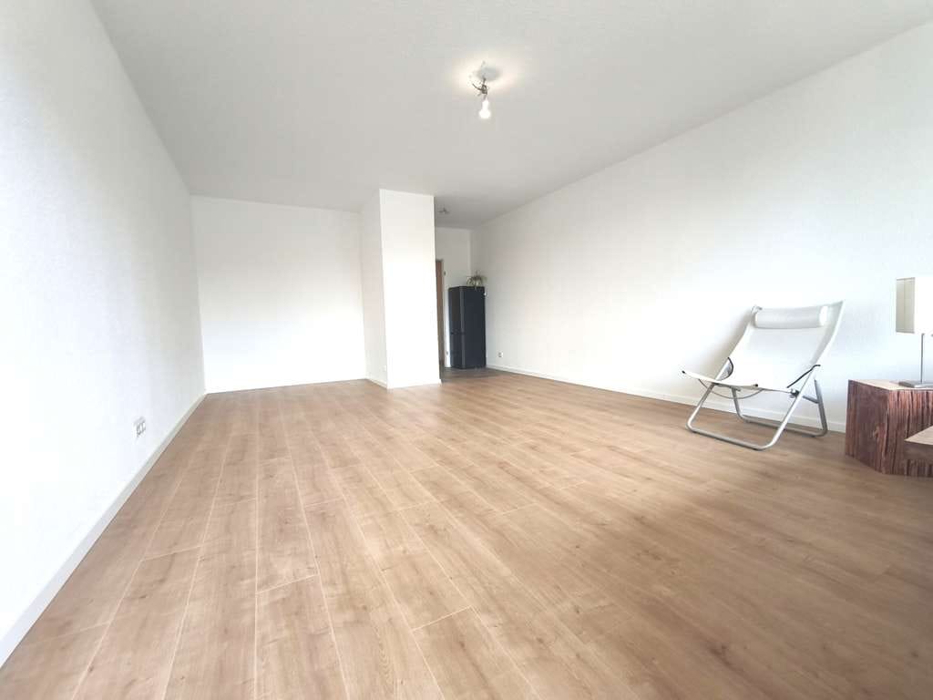 Immobilie in Durmersheim - Renoviertes  Einzimmerapartment mit TG-Stellplatz und Wellness-Faktor - Bild 0