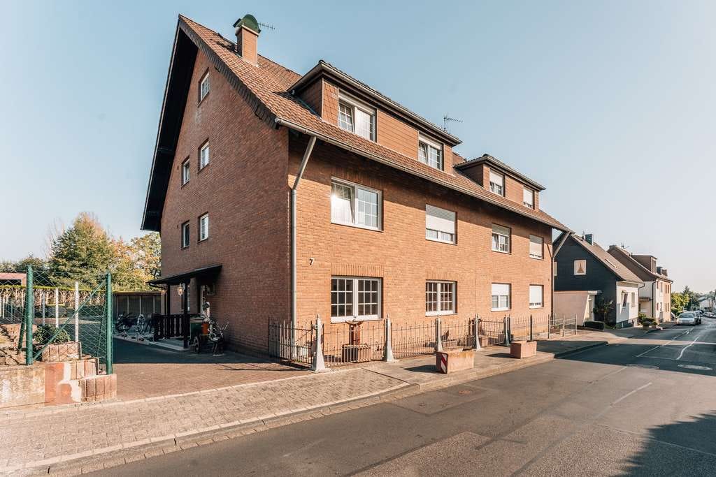 Immobilie in Brühl - Ansprechende Dachgeschosswohnung im beliebten Ortsteil Badorf! - Bild 1