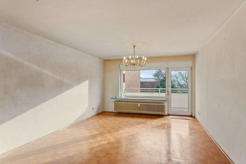 Immobilie in Pulheim - Sanierungsbedürftige 3-Zimmer-ETW mit Balkon & Stellplatz in Pulheim-Sinthern - Bild 0