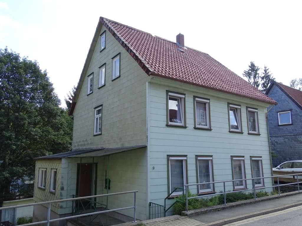 Immobilie in Clausthal-Zellerfeld - Sanierungsbedürftiges Harzer Haus mit ca. 160  m² Wohnfläche im Herzen von Altenau in der Oberstraße - Bild 1