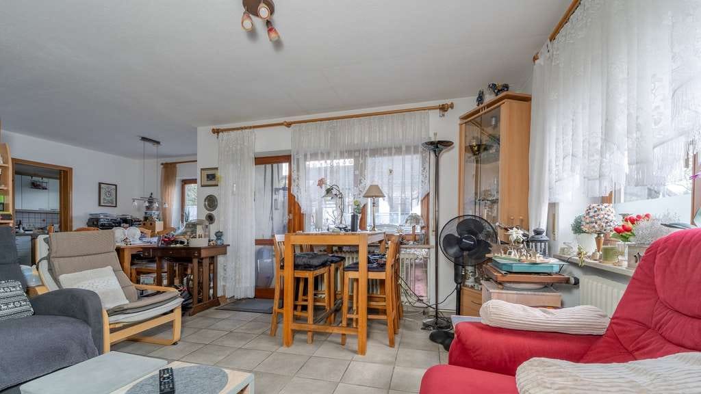 Immobilie in Singen (Hohentwiel) - Erdgeschoss-Komfort mit Terrasse und durchdachtem Grundriss! - Bild 4