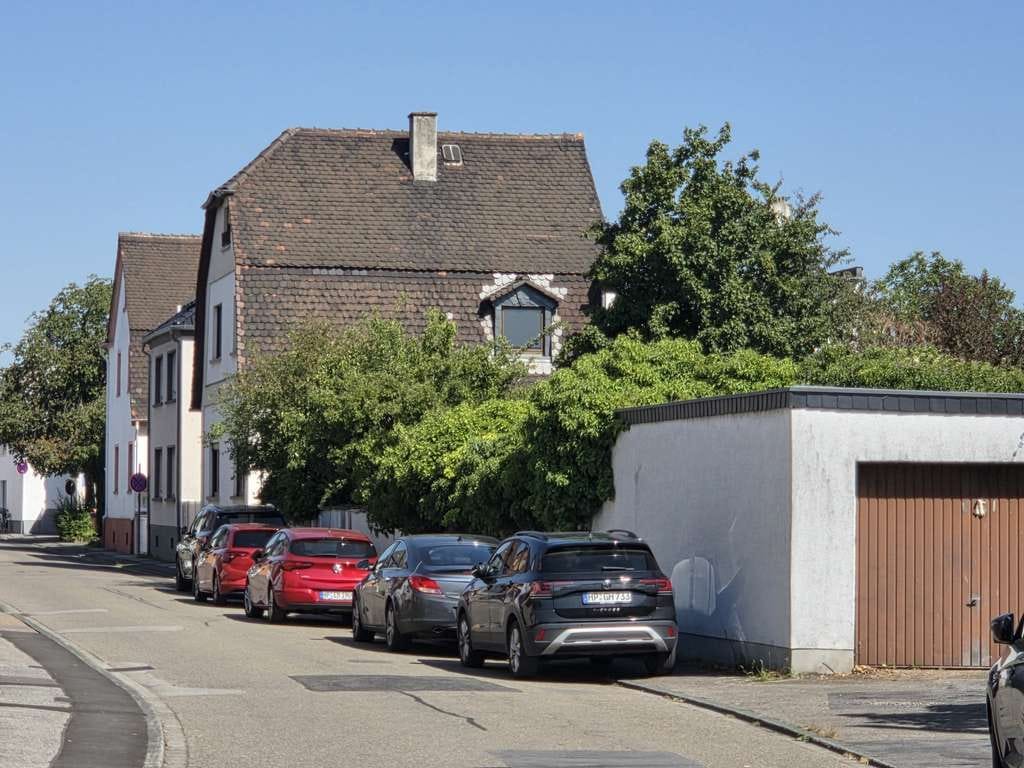 Immobilie in Bürstadt - 1-2 Familienhaus mit großem Garten - Bild 0