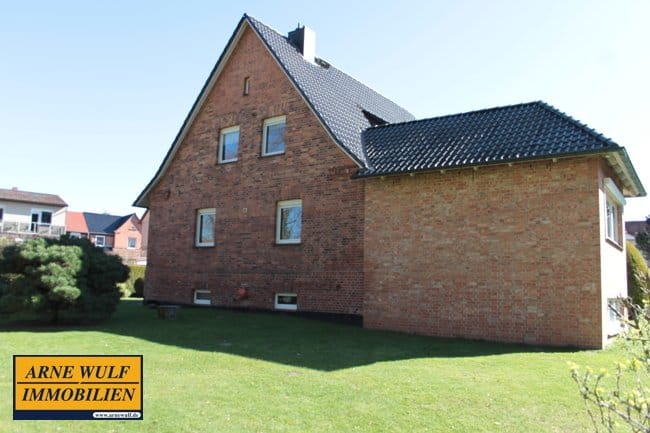 Immobilie in Ludwigslust - Grosszügiges, modernisiertes Einfamilienhaus direkt am Schlosspark der Lindenstadt Ludwigslust! - Bild 2