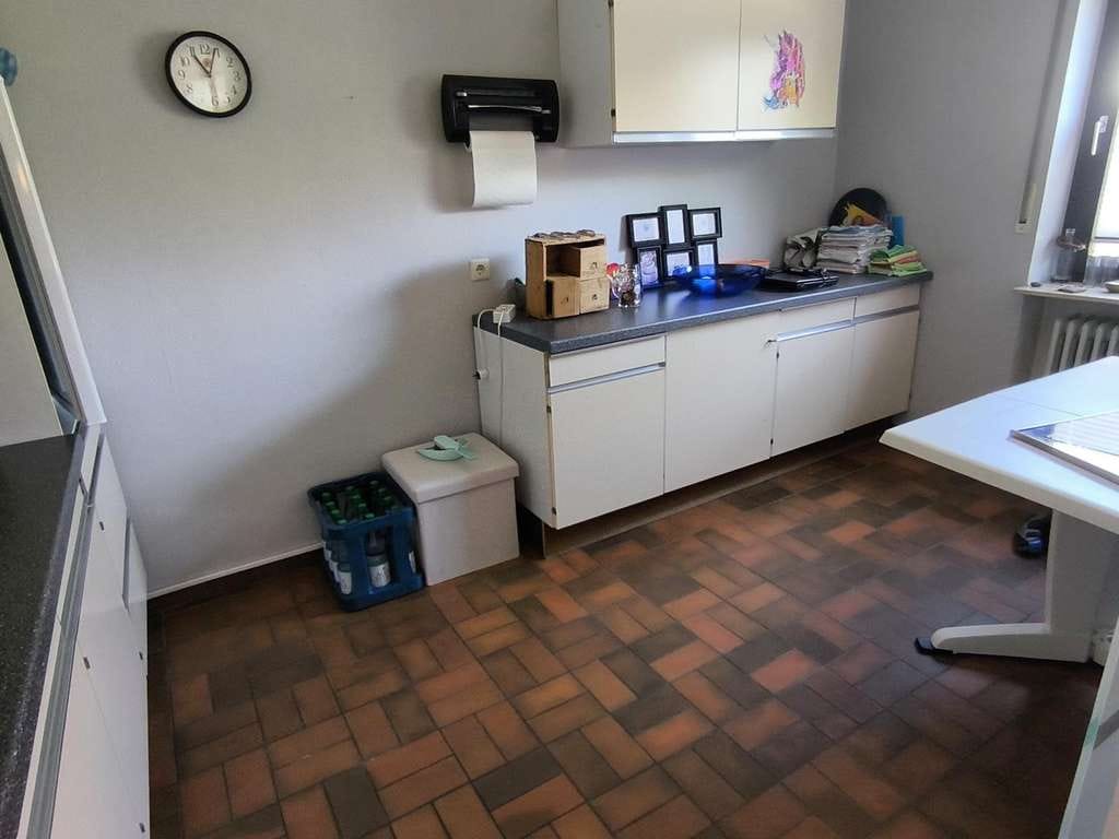 Immobilie in Baiersbronn - Großzügiges Wohnhaus in Klosterreichenbach mit zwei Garagen zu verkaufen - Bild 4
