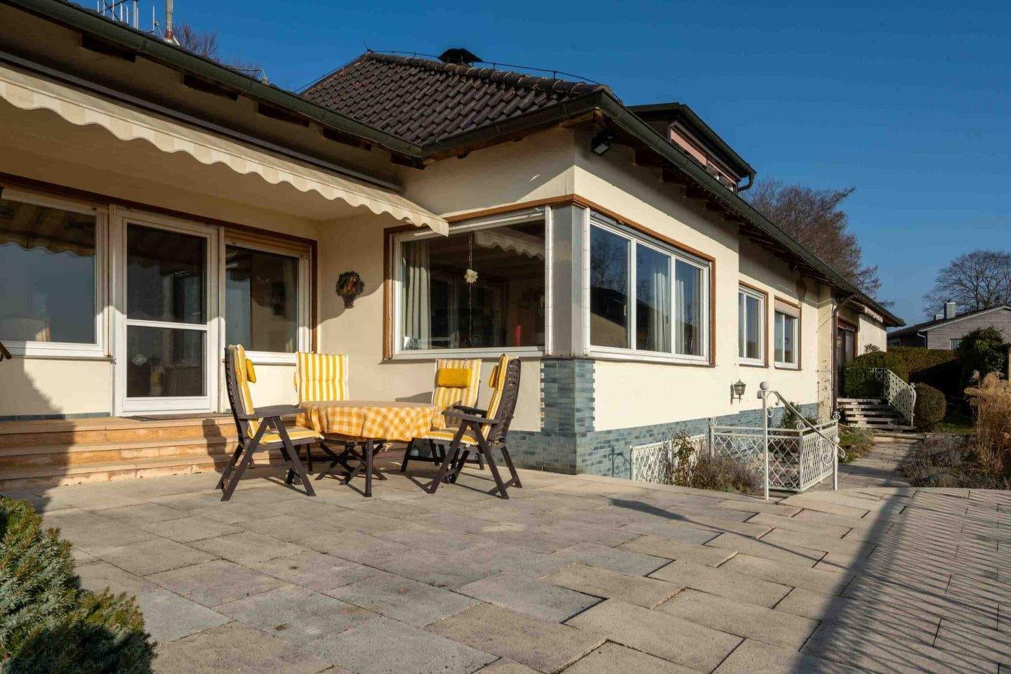 Immobilie in Hainsfarth - Traumimmobilie für gehobene Ansprüche im schönen Donau-Ries - EFH in Hainsfarth bei Oettingen - Bild 0