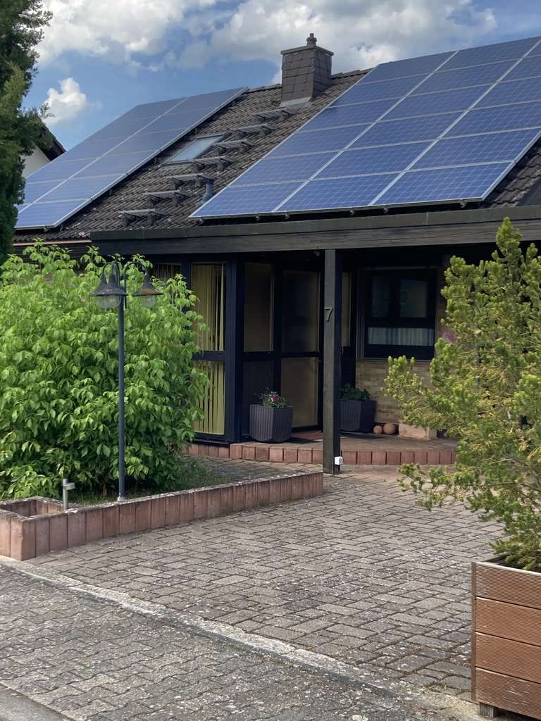 Immobilie in Gutenberg - Einfamilienhaus in Gutenberg mit schöner Sommerterrasse und Burgblick  - Bild 0