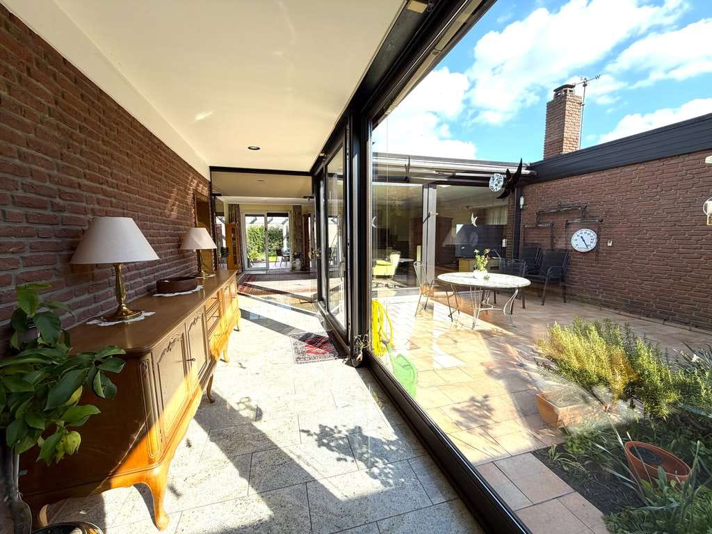 Immobilie in Ronnenberg - Bungalow der Extraklasse mit viel Platz, großem Garten und zweiter Wohneinheit - Bild 2