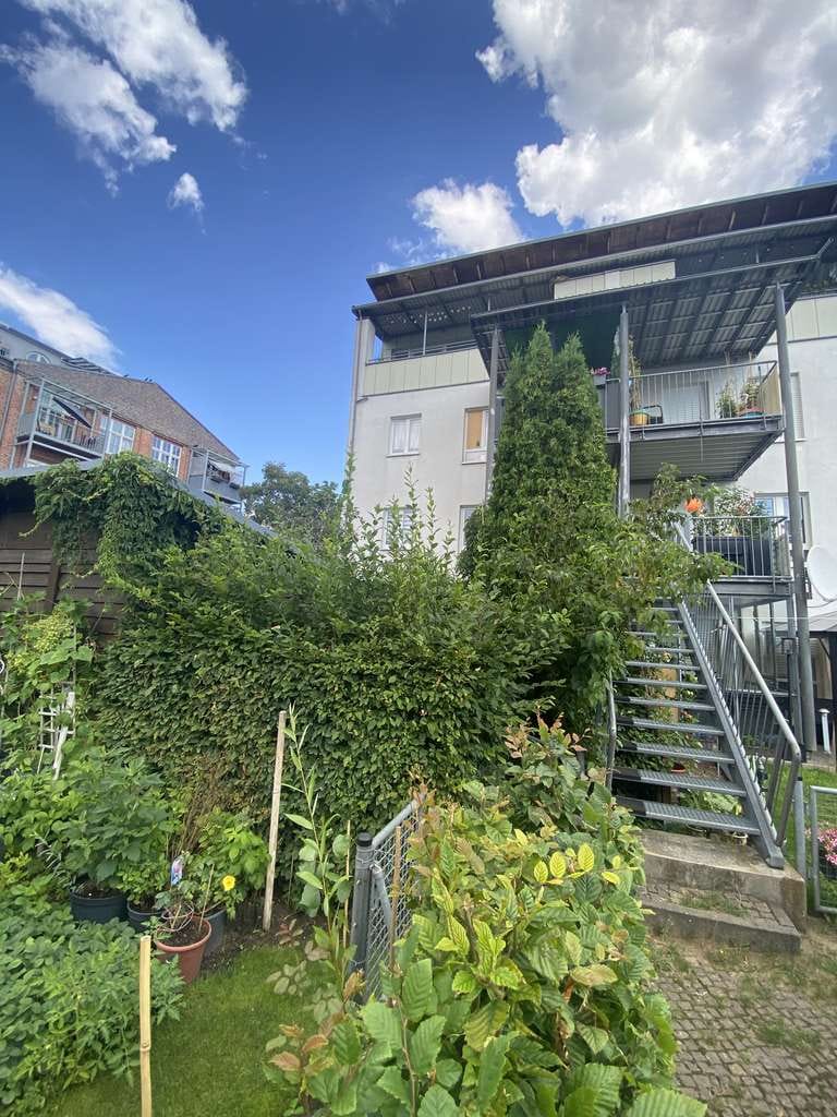 Immobilie in Teltow - Vermietete 3 Zimmer Wohnung mit Gartenanteil und Tiefgaragenplatz - Bild 3