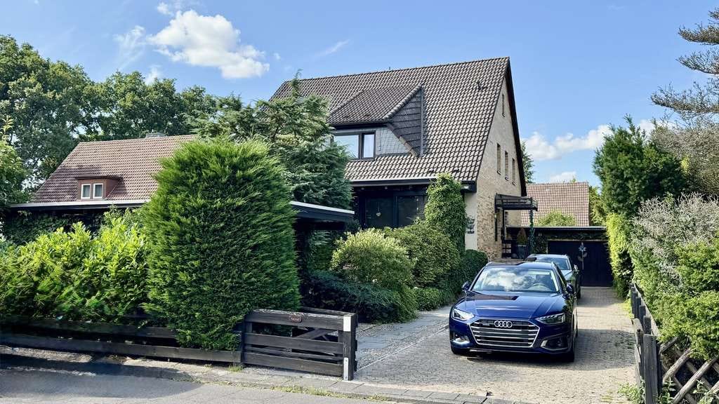 Immobilie in Gifhorn - Vielseitig nutzbares Ein- bis Zweifamilienhaus in ruhiger Lage von Gifhorn - Bild 0