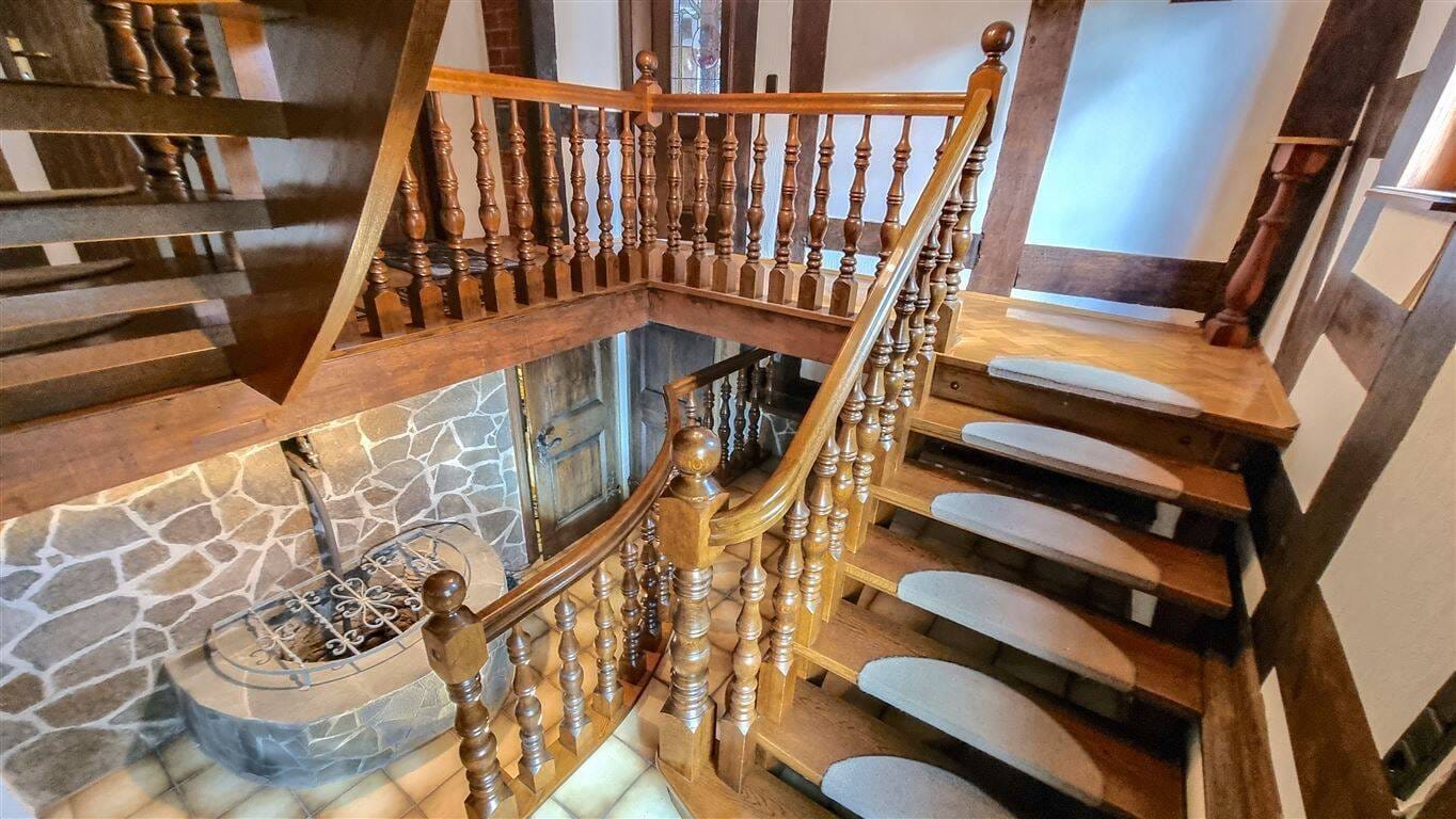 Immobilie in Mittenaar - Denkmalgeschütztes Fachwerkhaus mit Scheune in Mittenaar – großzügiges Anwesen mit Geschichte - Bild 3