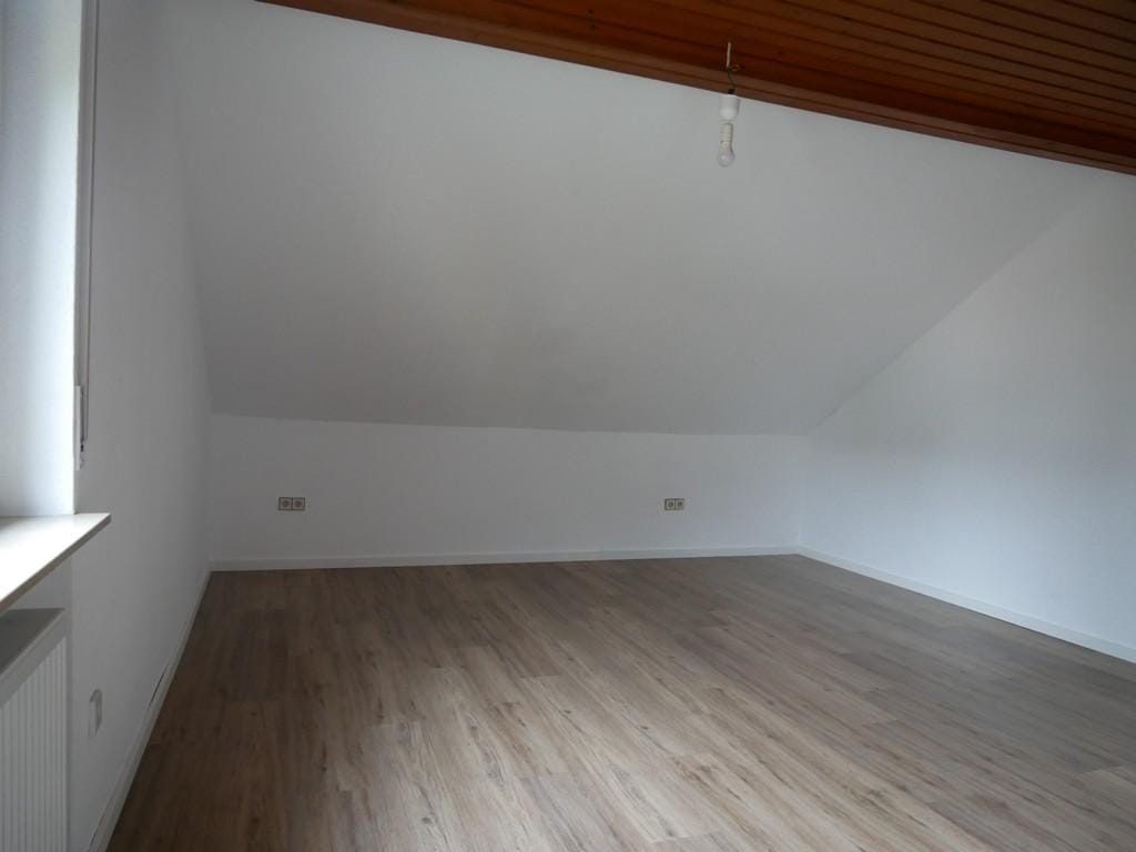 Immobilie in Bad Kissingen - gepflegte 3-Zimmer-Eigentumswohnung mit Garage u. Stellplatz v. d. Garage in Bad Kissingen-Stadtteil - Bild 0
