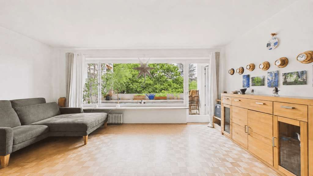Immobilie in Krailling - HEGERICH: Helle 3-Zimmer-Wohnung im 2. Obergeschoss mit zwei Balkonen - Krailling am Rand zu Planegg - Bild 0