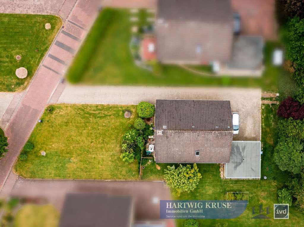 Immobilie in Drochtersen - vermietetes Dopplhaus mit Doppelgarage, Terrasse und Loggia in Drochtersen OT - Bild 1