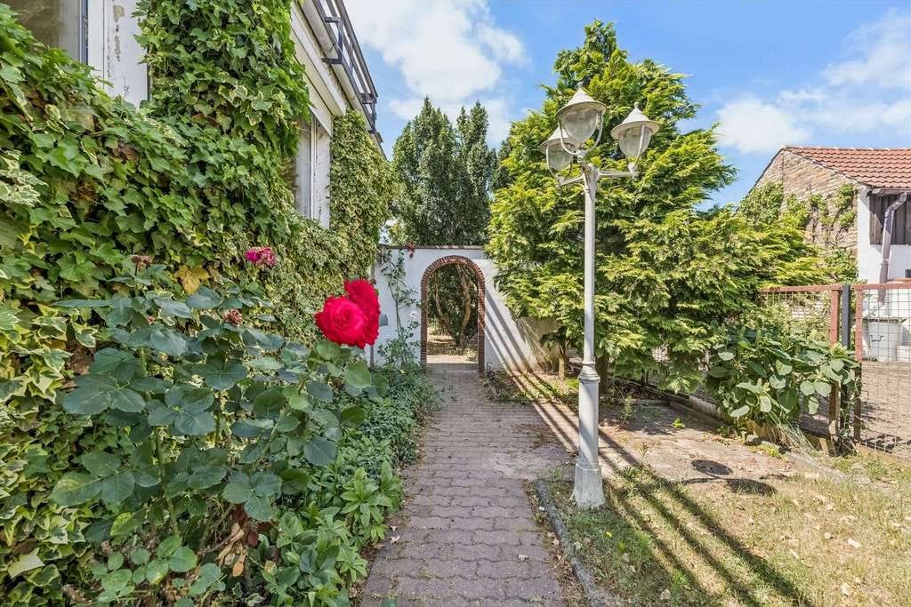 Immobilie in Küstriner Vorland - Sofort verfügbar: 6 Zimmer, 2 Bäder. Viel Platz für die ganze Familie & unverbaubarer Blick - Bild 1