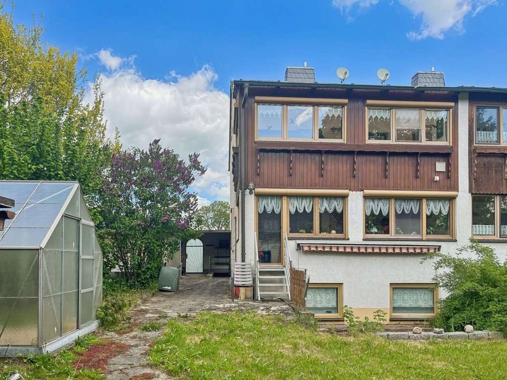 Immobilie in Regnitzlosau - Solide Doppelhaushälfte mit Wintergarten - ideal für Selbstversorger in Trogenau - Bild 1