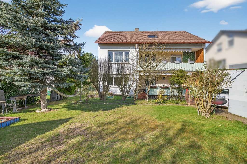 Immobilie in Rheinstetten - Vollvermietetes 3-Familienhaus mit Garten, 2 Garagen und 3 Balkonen in Rheinstetten-Forchheim - Bild 1