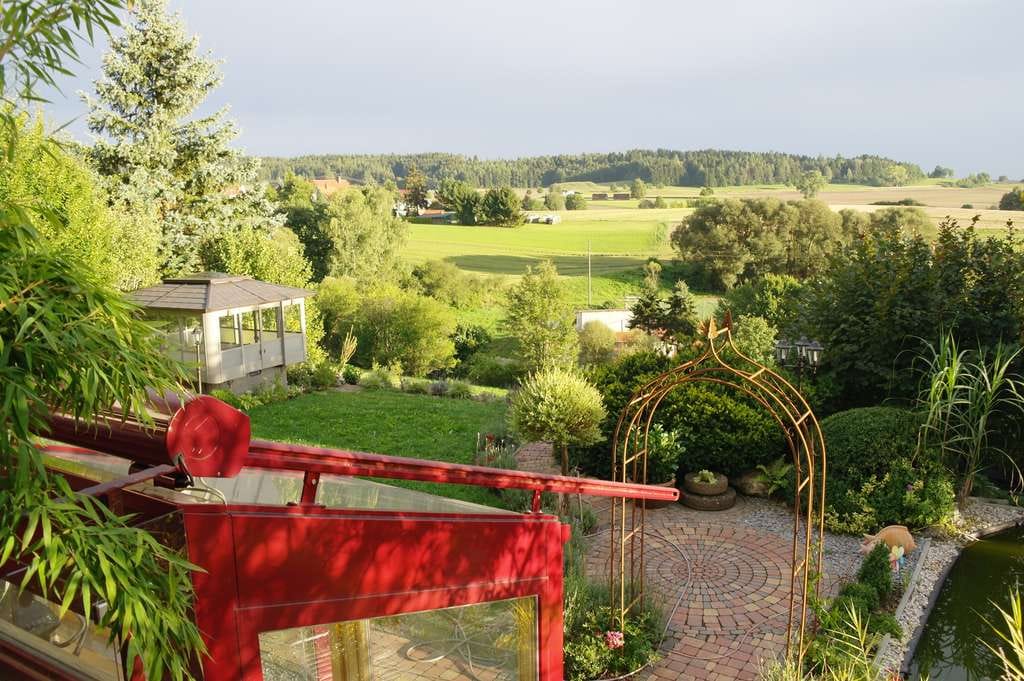 Immobilie in Dietingen - Einfamilienhaus mit Turmzimmer, Wintergarten und  Einliegerwohnung mit getrenntem Eingang. - Bild 3