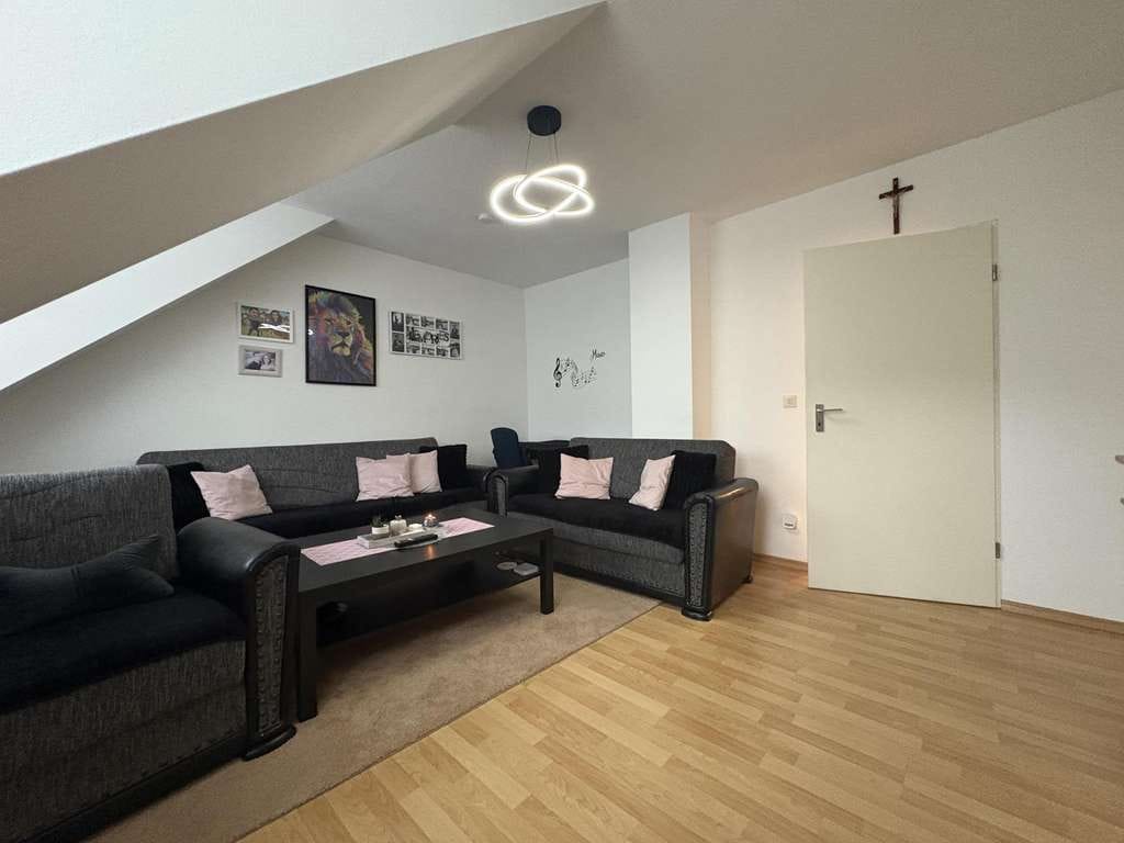 Immobilie in Erding - Vermietete 3-Zimmer-DG-Wohnung auf Erbpacht  - Bild 0