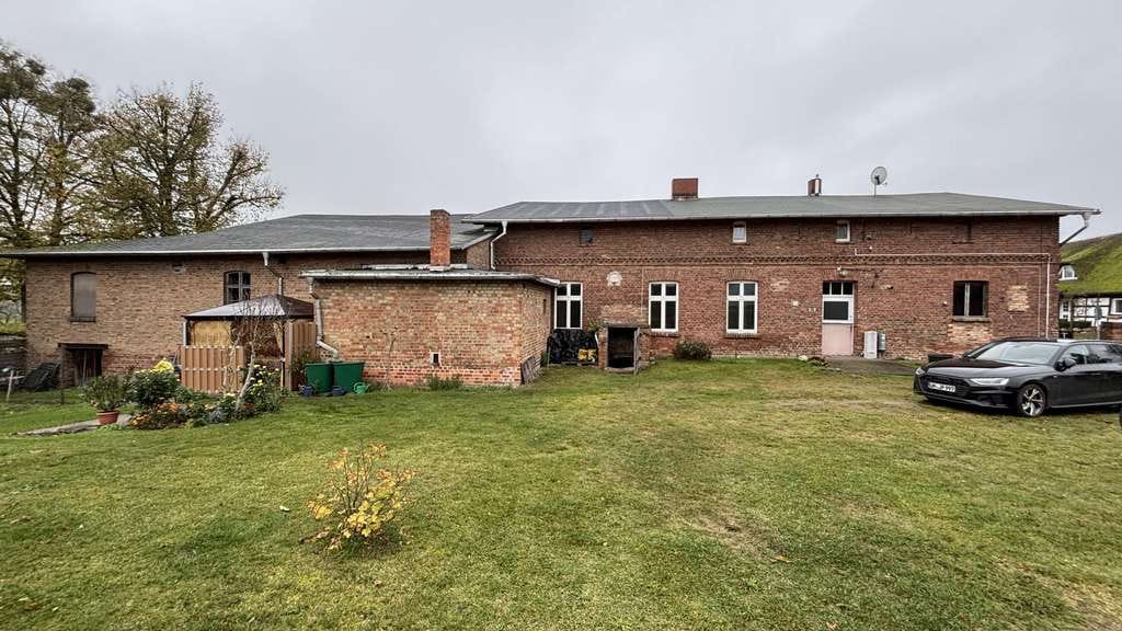 Immobilie in Wilhelmsburg - Geräumiges Sanierungsobjekt mit viel Potenzial - Bild 2