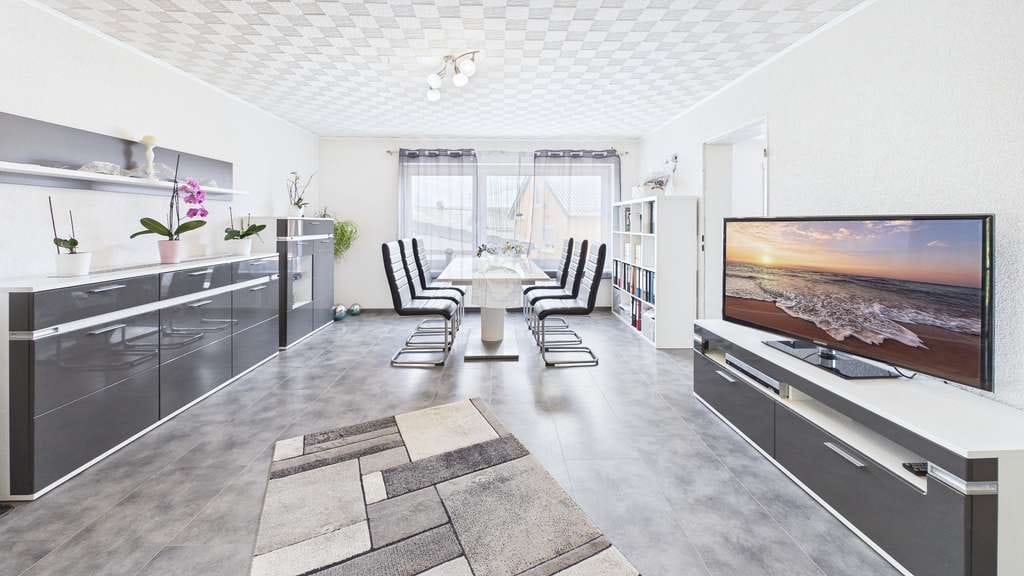 Immobilie in Lipporn - 205 m² Wohnkomfort auf 690 m² Grundstück – Zweifamilienhaus mit Gartenidylle - Bild 0