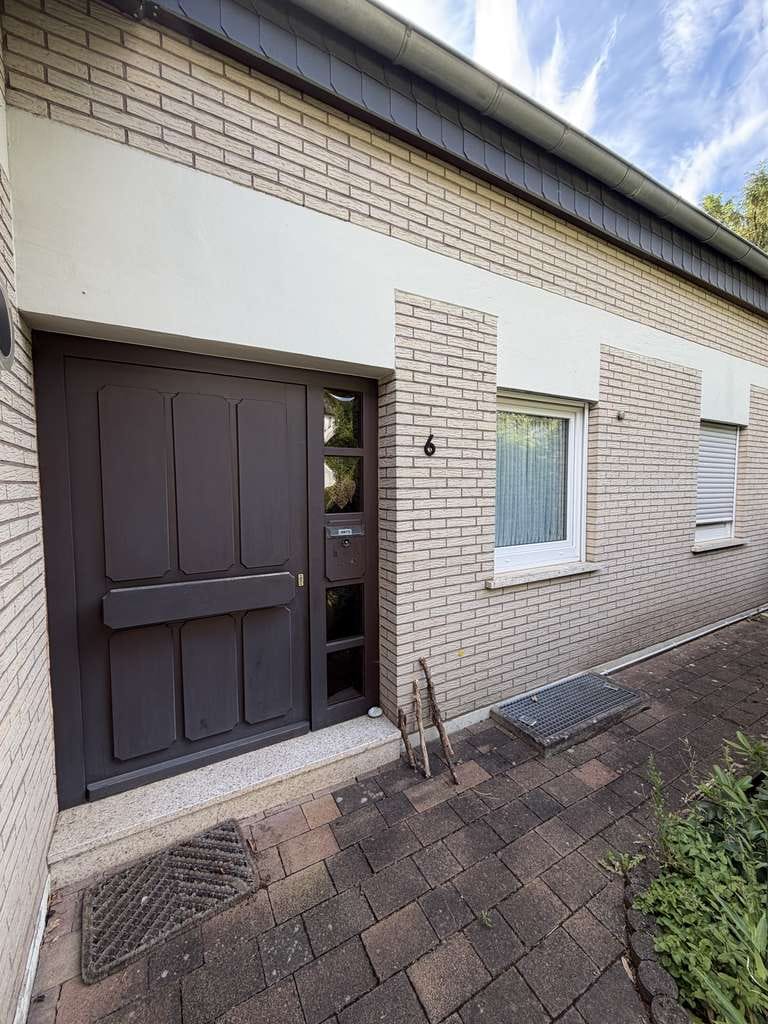 Immobilie in Landstuhl - Großzügiges Einfamilienhaus mit Einliegerwohnung, Kamin & großer Terrasse – Haupthaus sofort verfügb - Bild 0