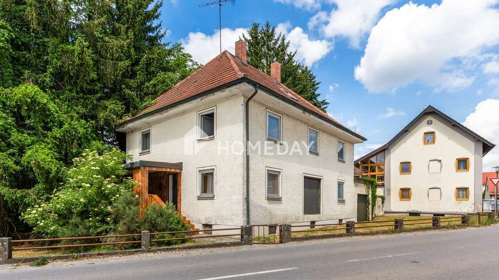 Immobilie in Pfeffenhausen - Für Handwerker und Visionäre: Großzügiges Wohn- und Geschäftshaus mit Ausbaureserven - Bild 1